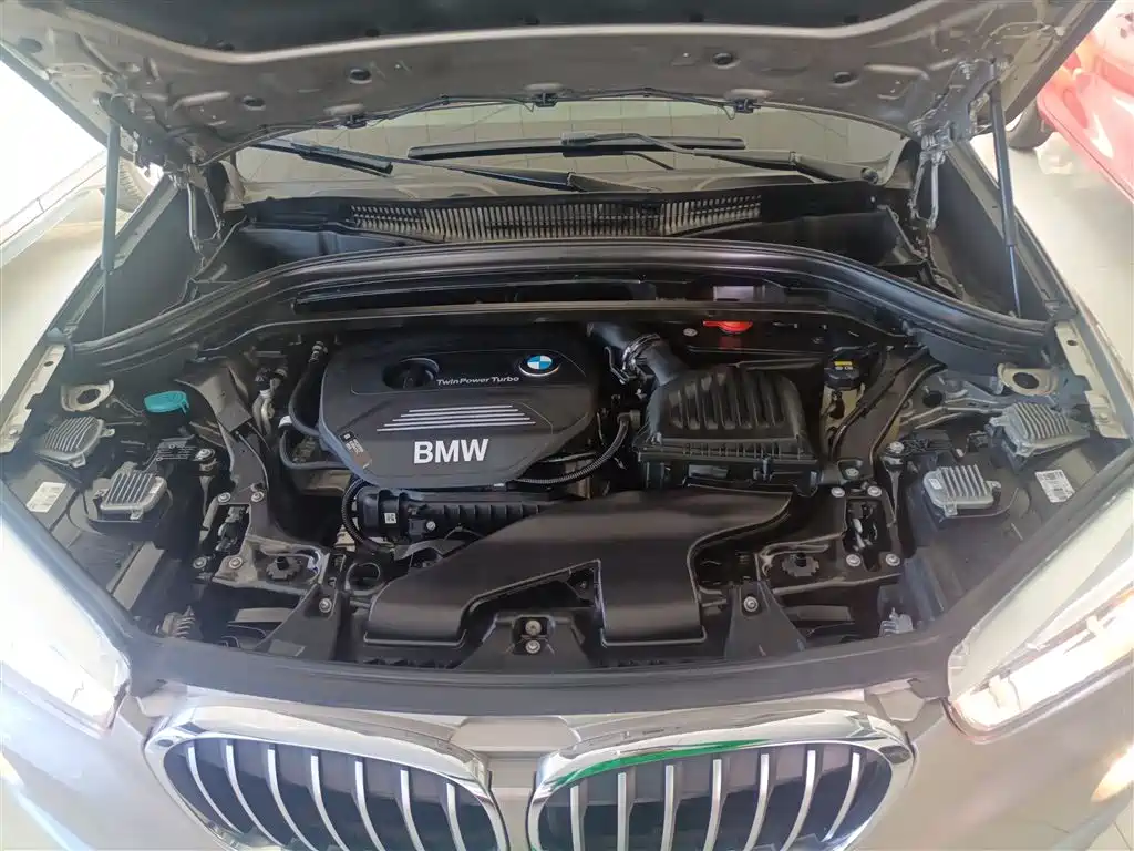 BMW X1 2019 sDrive18Li Premium Model фото 19