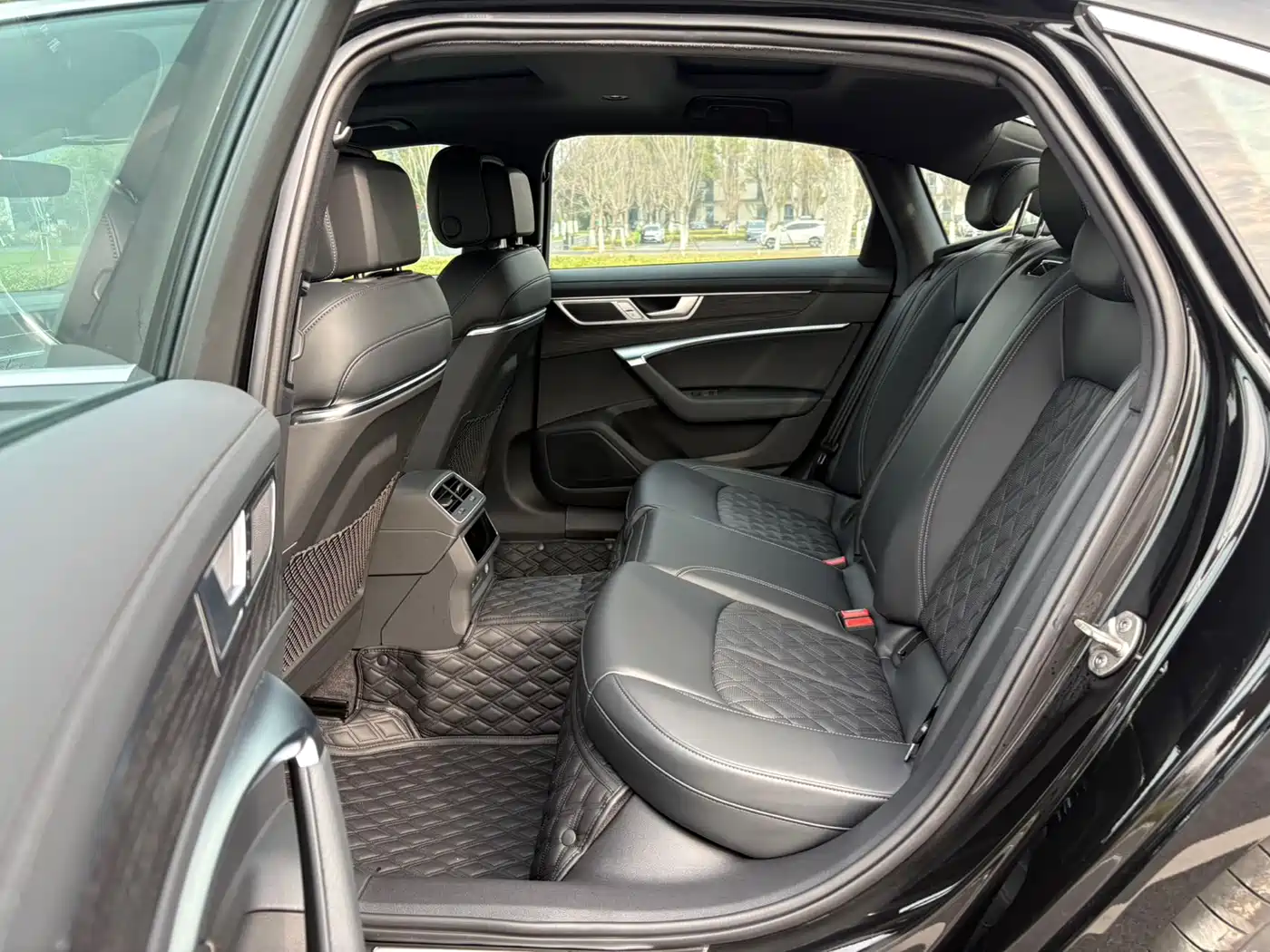 Audi A6L 2025 Model Year Facelift 45 TFSI quattro Premium Sport фото 11