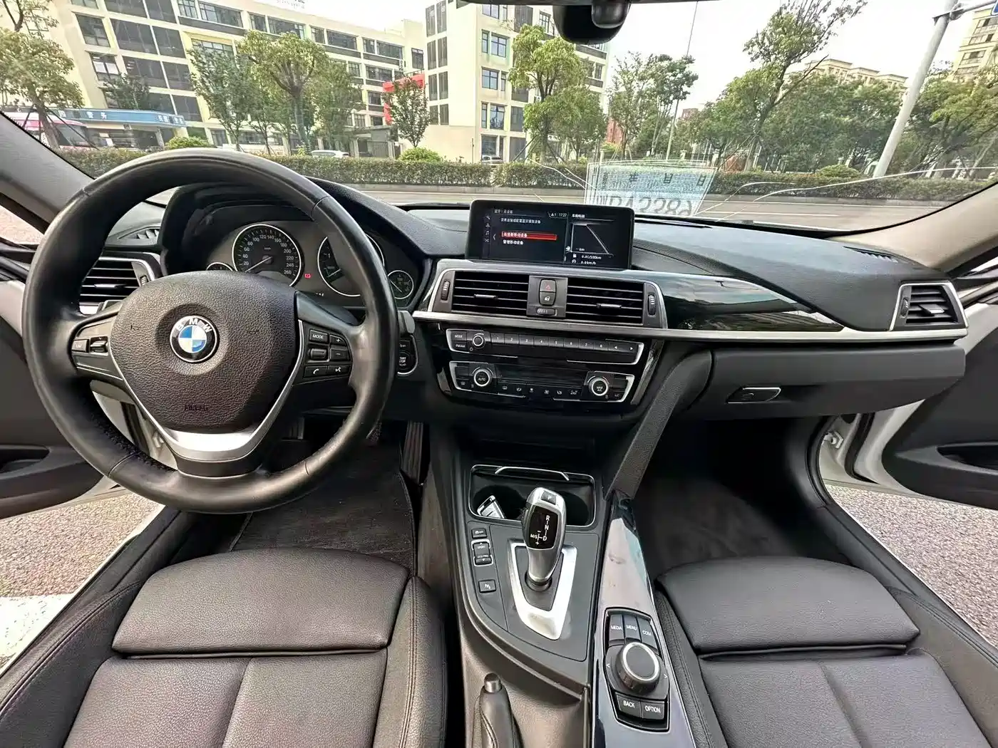 BMW 3 Series 2018 320Li Fashion Style фото 8