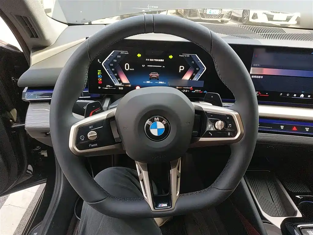 BMW 5 Series 2026 530Li Exclusive M Sport Package фото 7