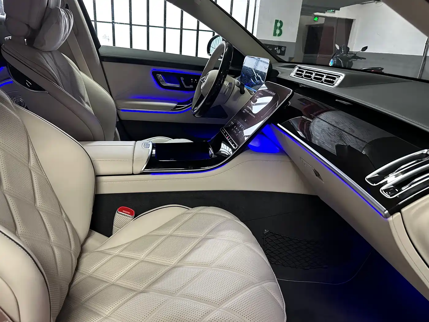 Mercedes-Benz Maybach S-Class 2026 S 480 4MATIC фото 13