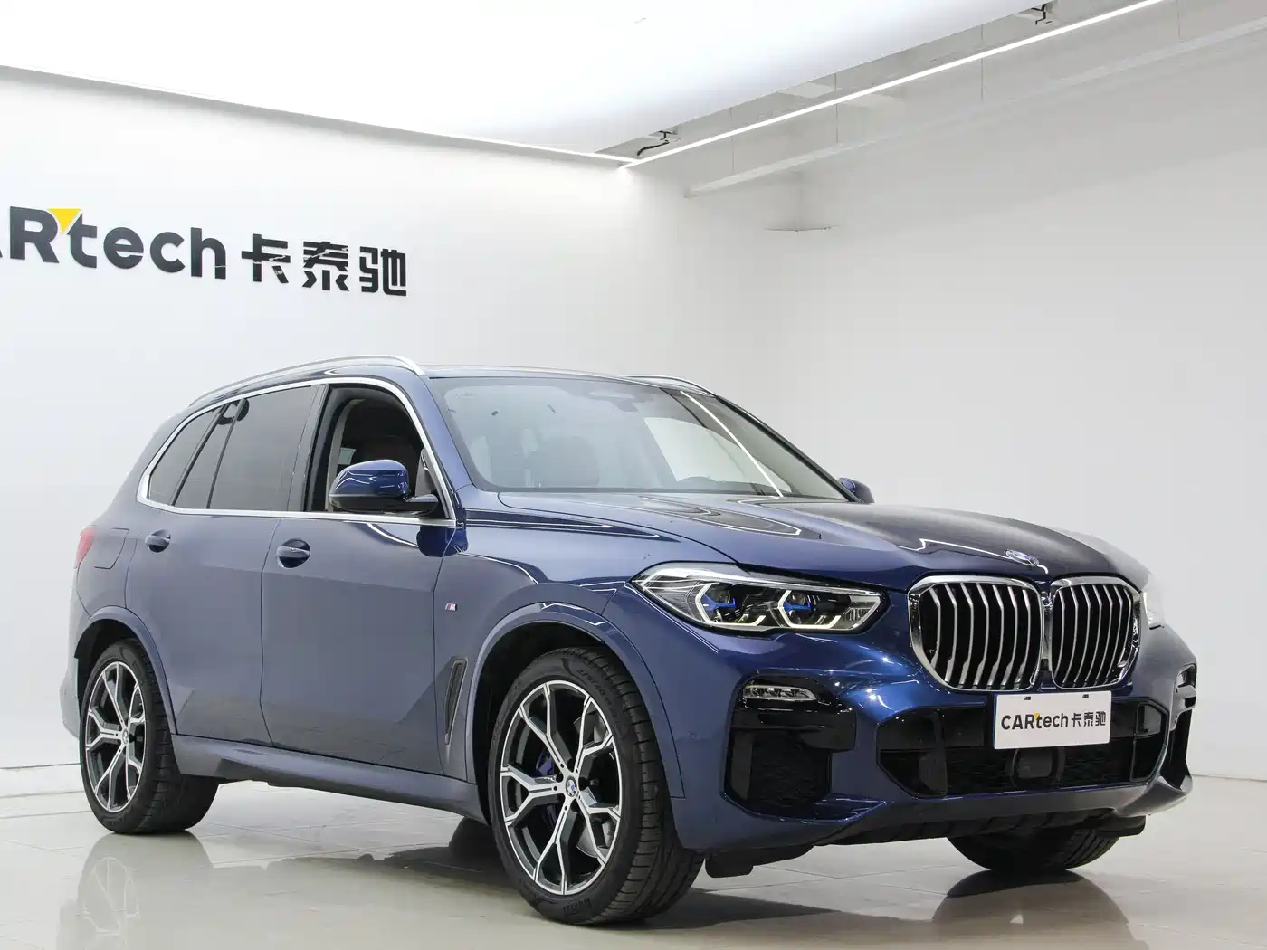 BMW X5 (Import) 2019 xDrive40i Exclusive M Sport Package фото 3