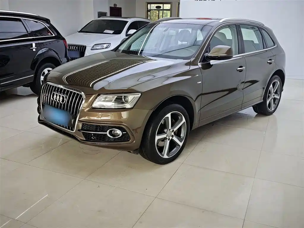 Audi Q5 (Import) 2013 45 TFSI quattro Sport фото 2