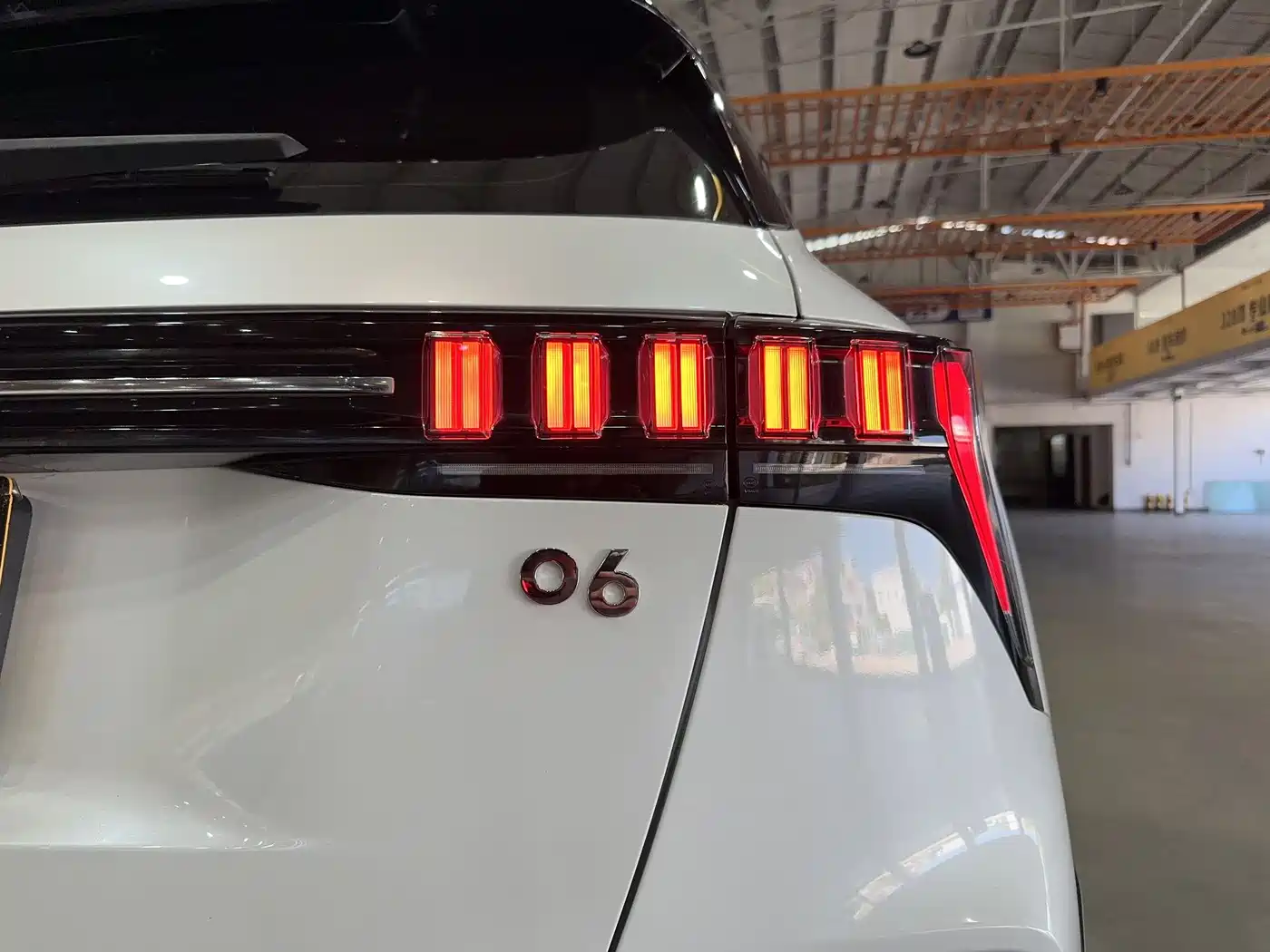 Lynk & Co 06 2020 1.5T Halo фото 28