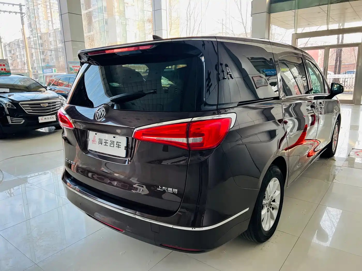 Buick GL8 2017 ES 28T Comfort Type China V фото 5