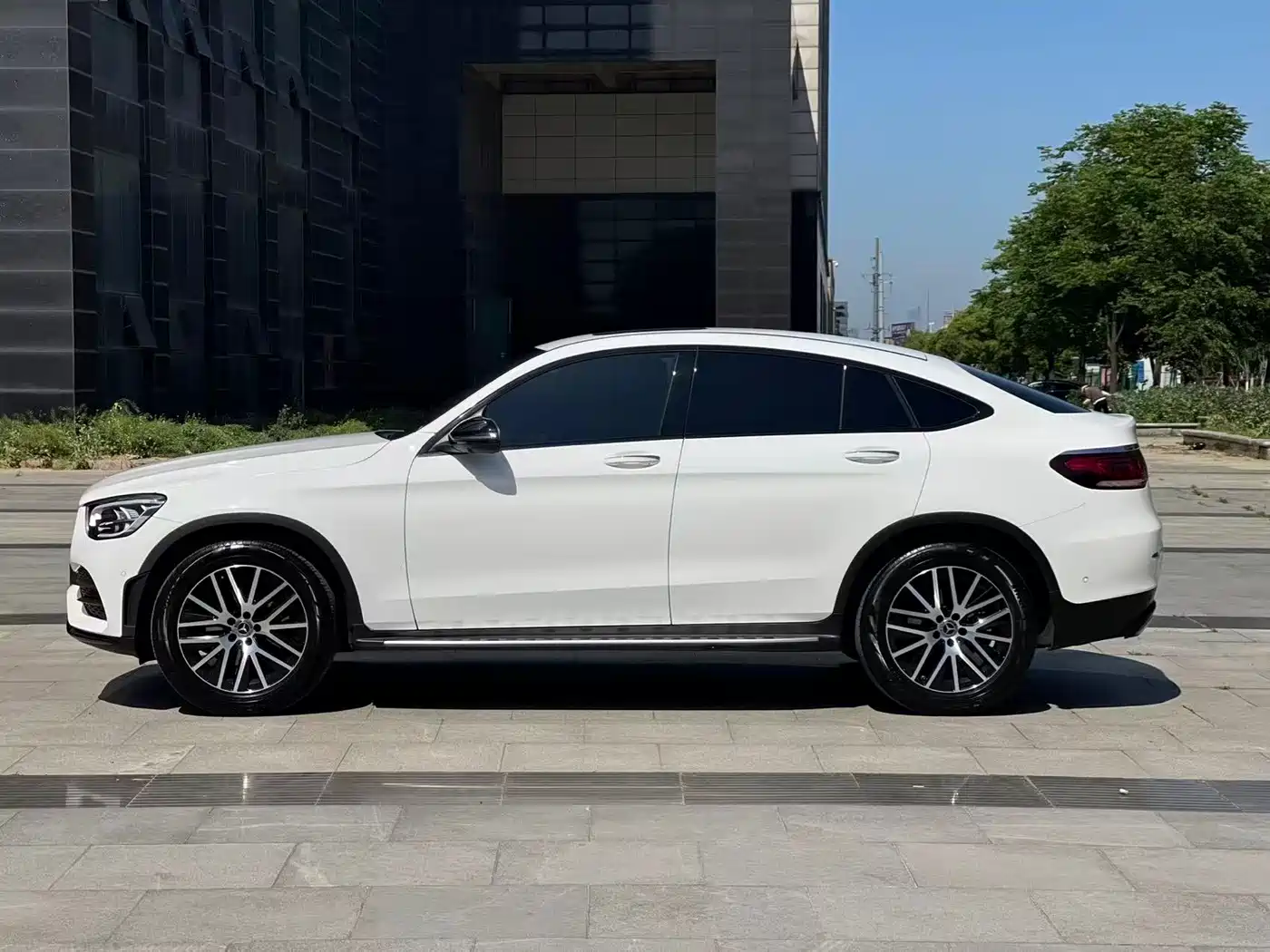 Mercedes-Benz GLC Coupe 2021 GLC 300 4MATIC Coupe SUV фото 7