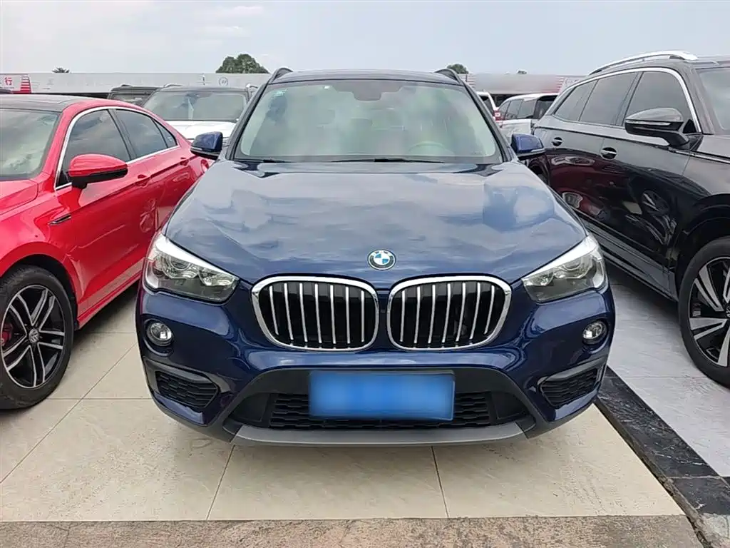 BMW X1 2019 sDrive18Li Fashion Model фото 3