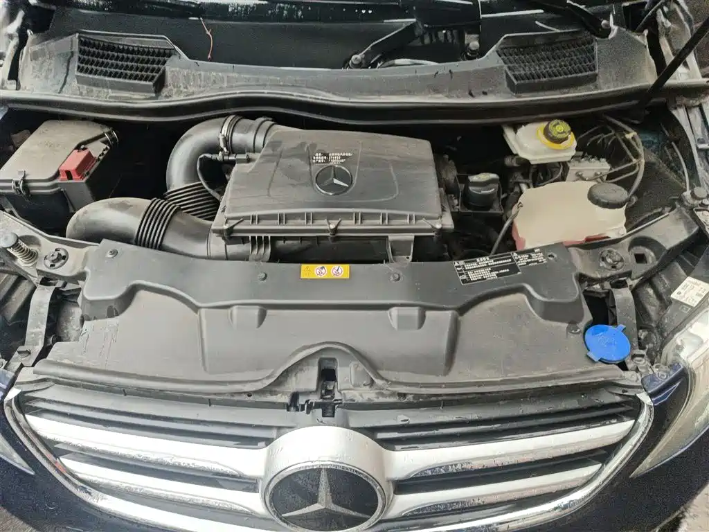 Mercedes-Benz V-Class 2017 Model V 260 L Premium Extended Edition фото 11
