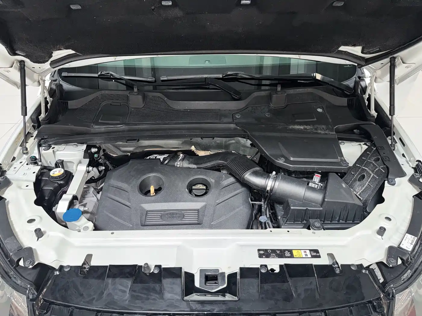 Land Rover Discovery Sport 2016 2.0T HSE фото 11
