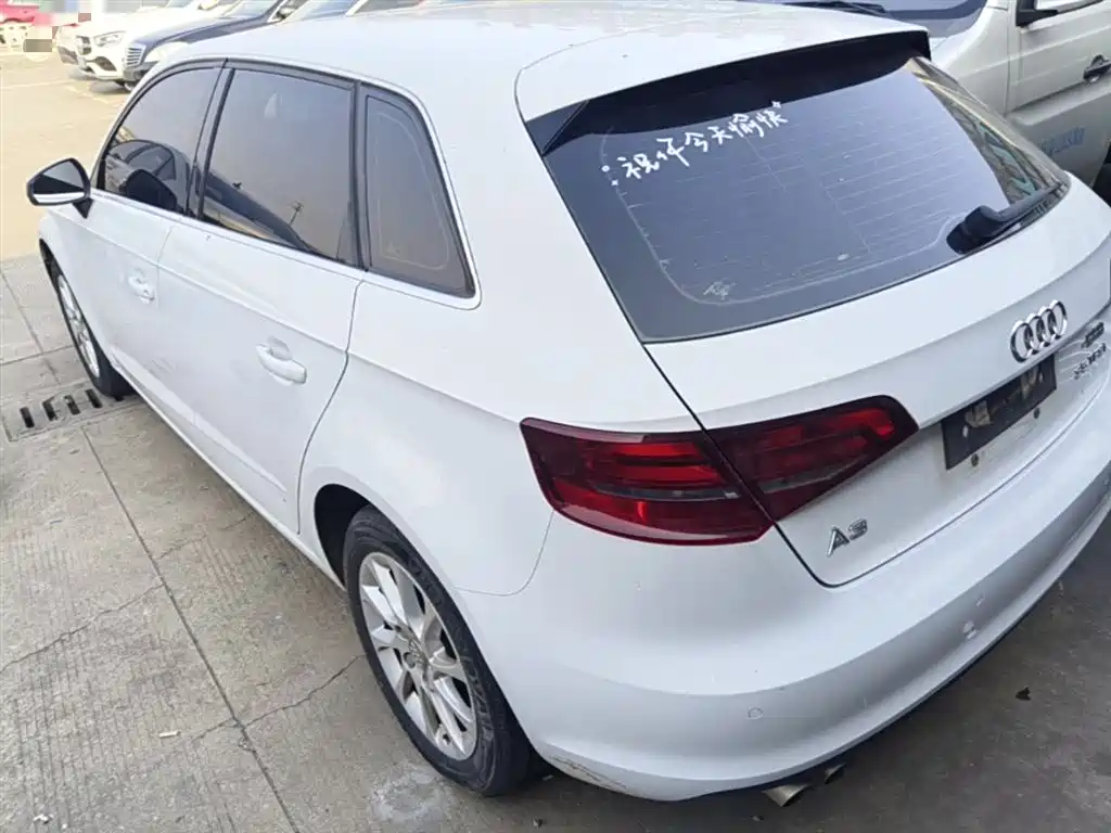 Audi A3 2014 Sportback 35 TFSI Automatic Progressive фото 5
