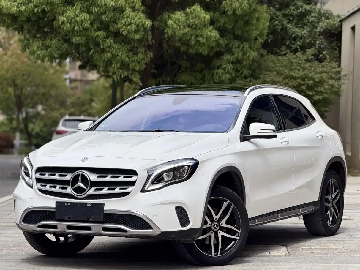 Mercedes-Benz GLA 2016 GLA 200 Fashion