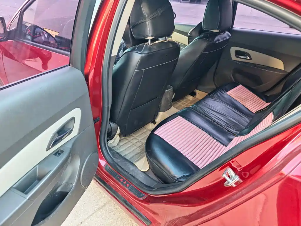 صورة 7 - Chevrolet Cruze