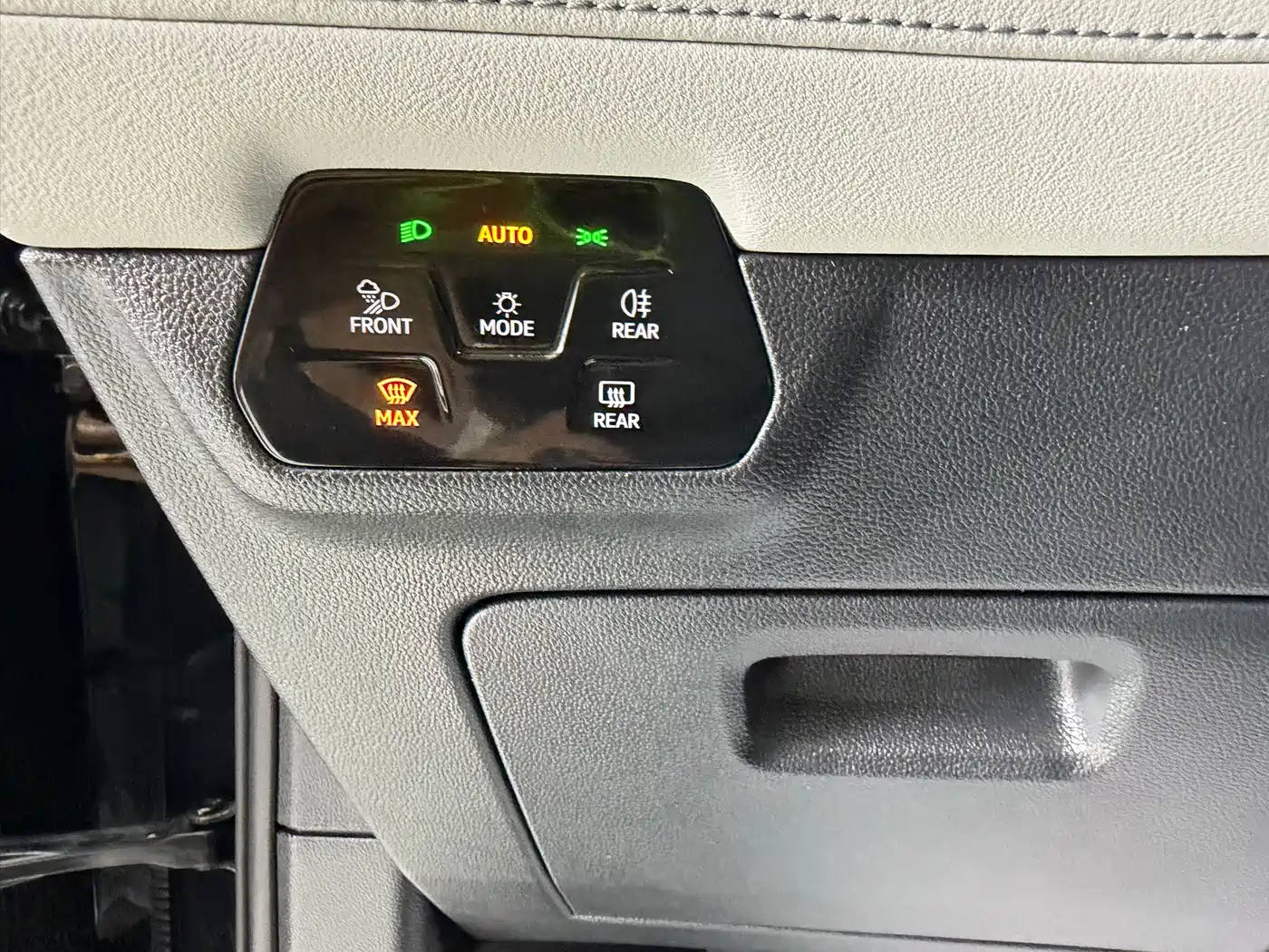 Volkswagen Teramont 2023 380TSI AWD Premium Luxury Edition фото 21
