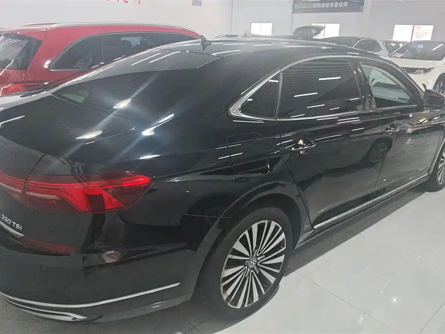 Volkswagen Passat 2019 Model 330TSI Luxury Edition China V фото 3