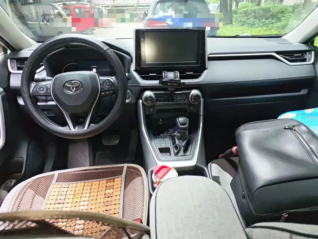 Toyota RAV4 Rongfang 2020 2.0L CVT AWD Trend Edition фото 5