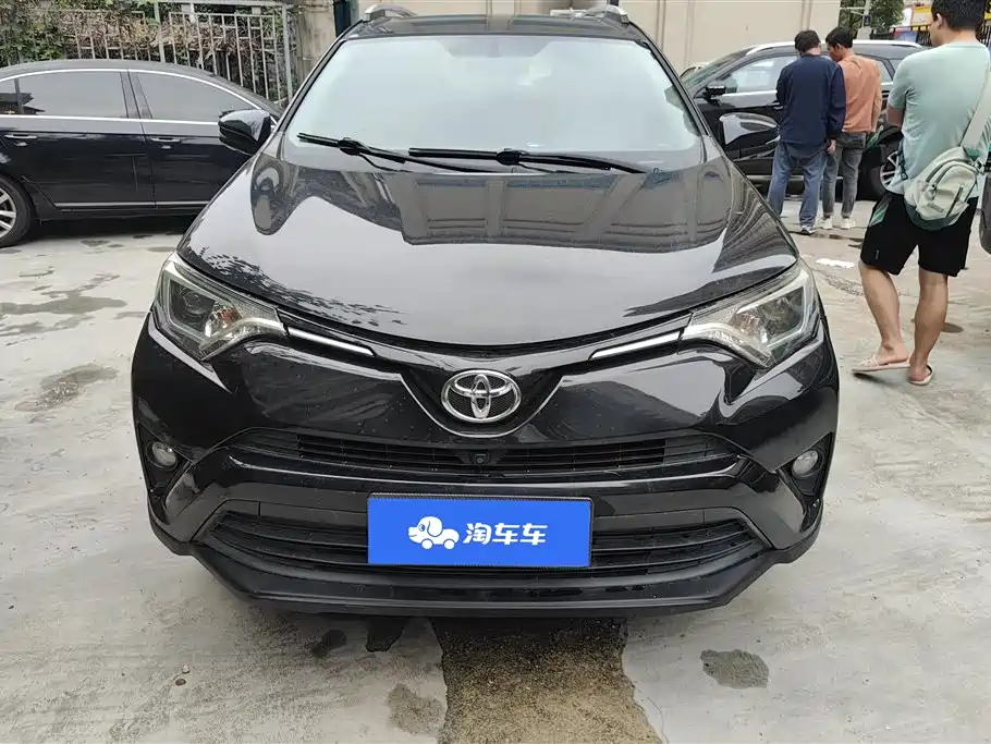 Toyota RAV4 Rongfang 2016 2.0L CVT 2WD Trend (China V) фото 2