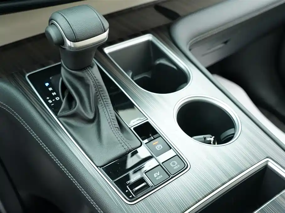 Toyota Sienna 2021 2.5L Hybrid Ultimate Edition фото 31