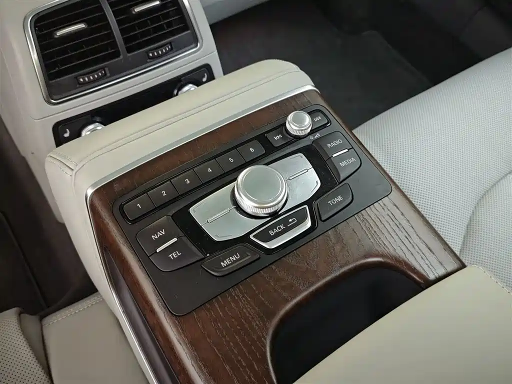 Audi A6L 2014 50 TFSI quattro Luxury фото 11