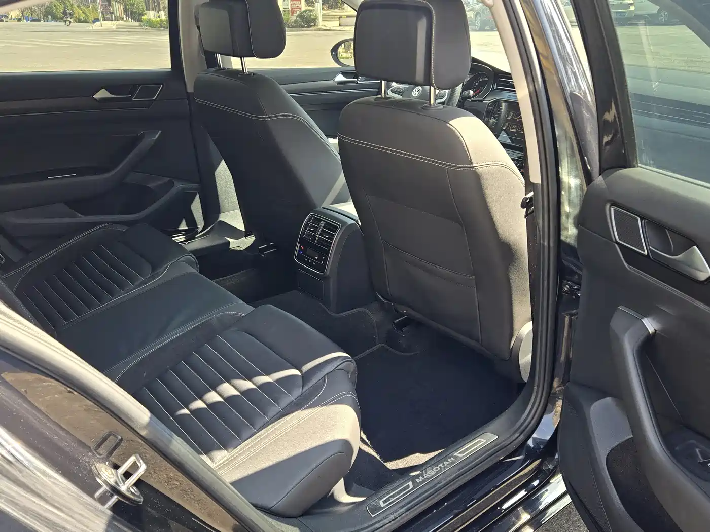 Volkswagen Magotan 2020 330TSI DSG Leading фото 5