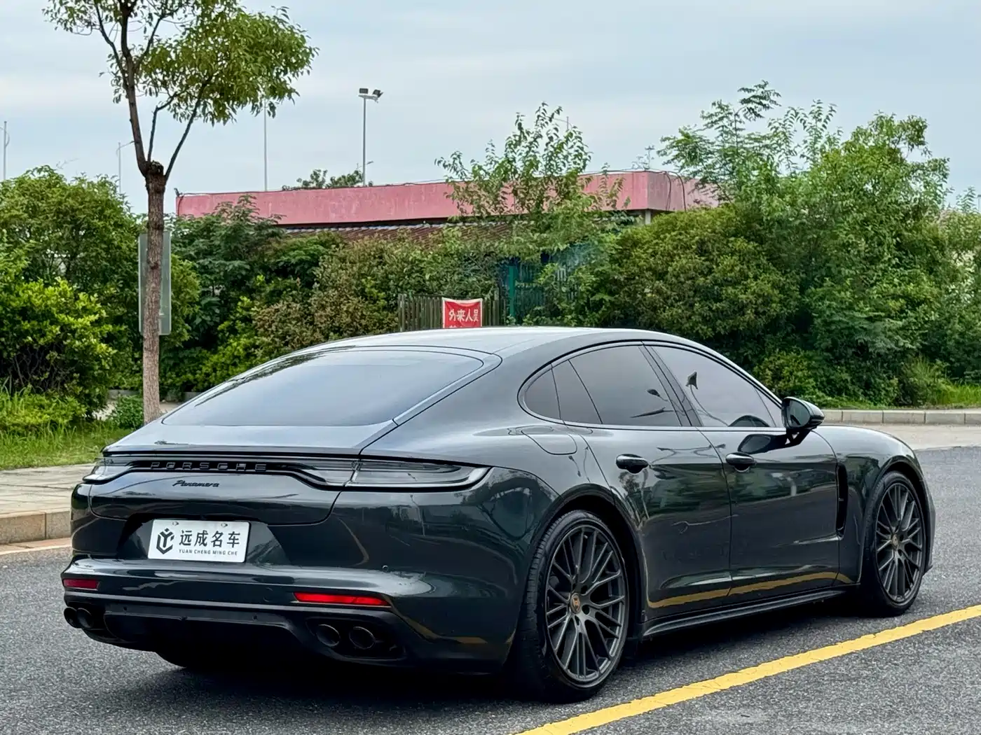 Porsche Panamera 2023 Panamera 2.9T Platinum Edition фото 5