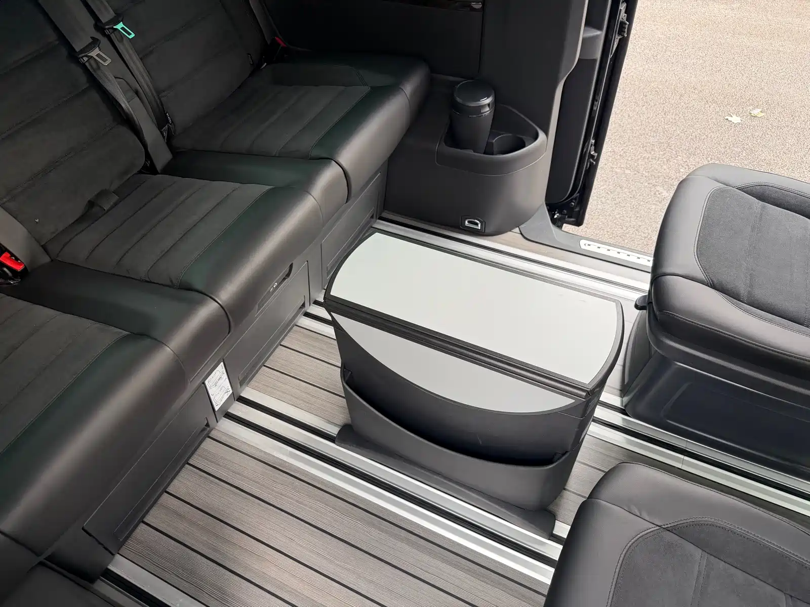 Фото 25 - Volkswagen Multivan