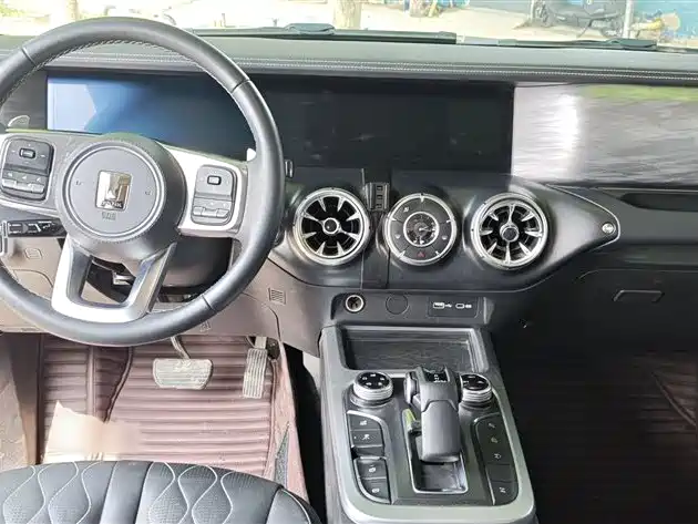Tank 300 2021 Off-road Edition 2.0T Challenger фото 5