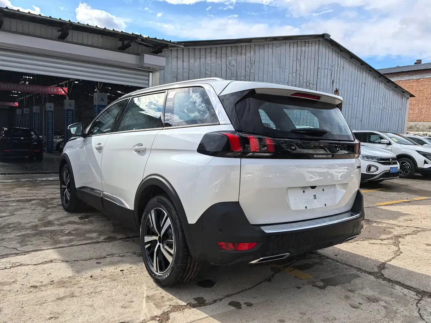 Peugeot 5008 фото 6