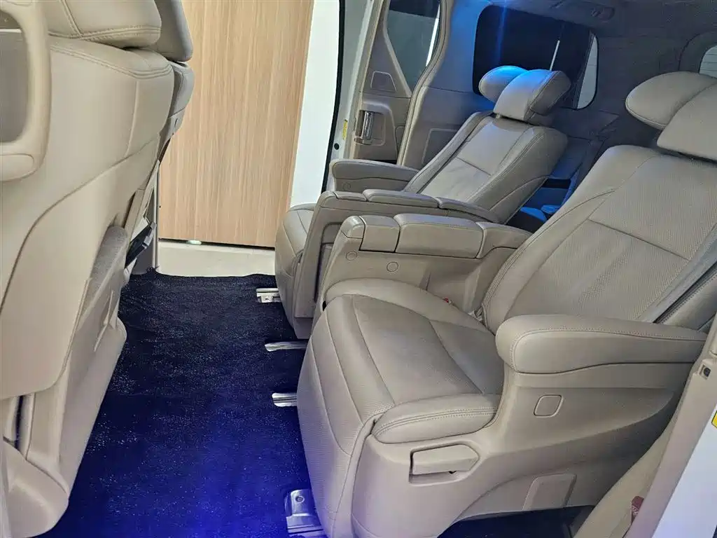 Toyota Alphard 2012 3.5L Premium Edition фото 5