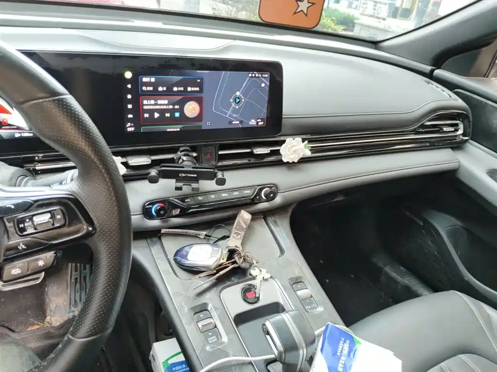 GAC Trumpchi Trumpchi Emkoo 2024 Model 270T DCT Shadow Leopard R-Style Edition фото 9