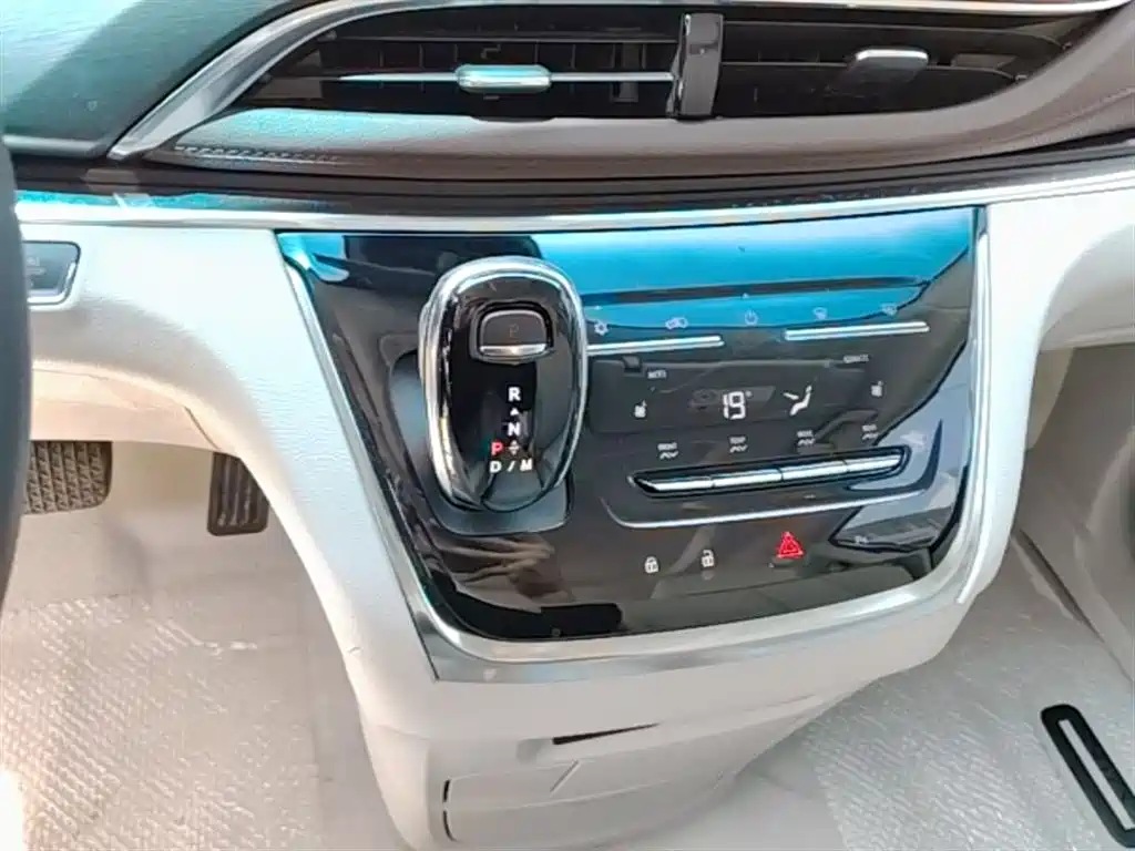 Buick GL8 2023 Model Land Business Class Comfort фото 14
