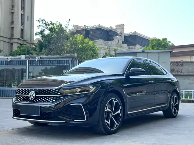 Volkswagen Passat 2023 330TSI Starlight Elite Edition