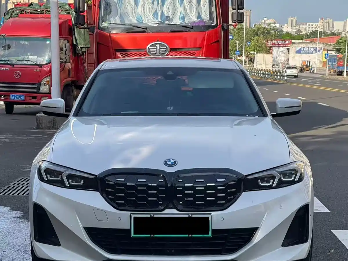 BMW i3 2022 eDrive 35 L фото 2