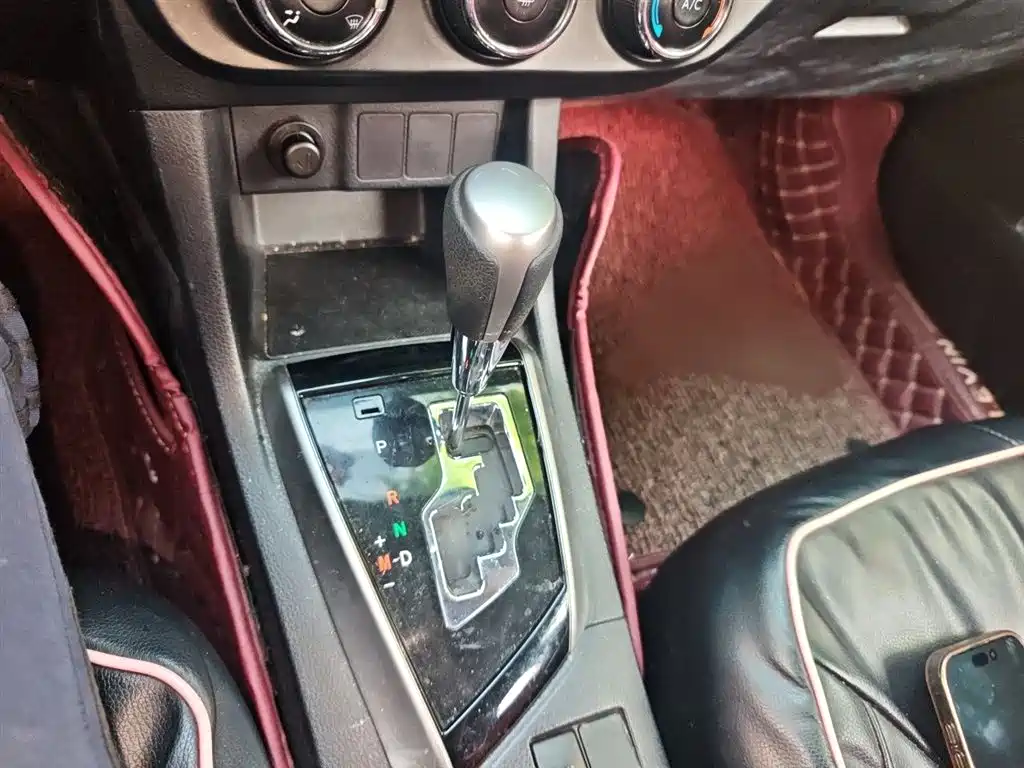 Toyota Levin 2014 1.6G CVT Elite Edition фото 7
