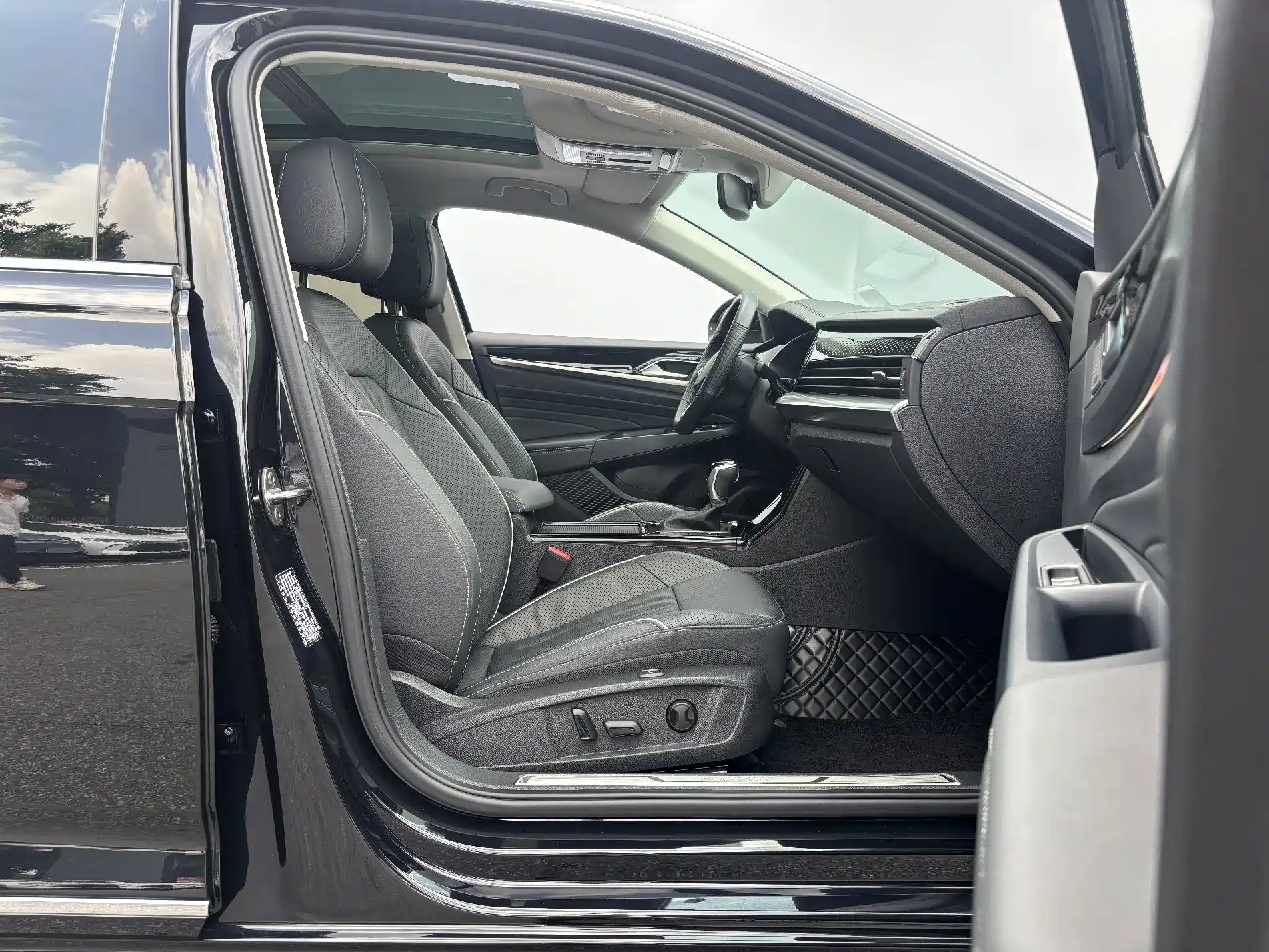 Фото 23 - Volkswagen Passat