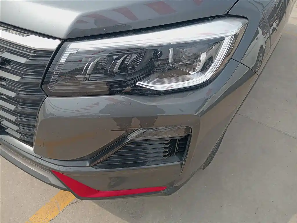 Photo 3 - Changan CS75
