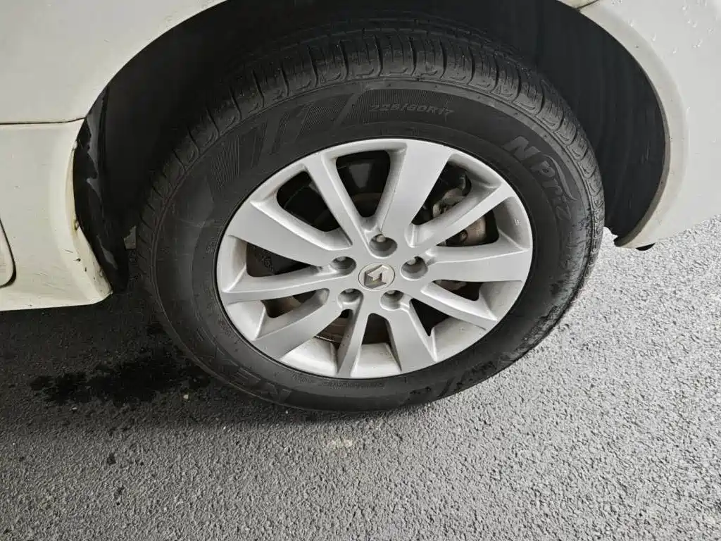 Renault Koleos (Import) 2015 2014 2.0L 2WD Fashion Edition
