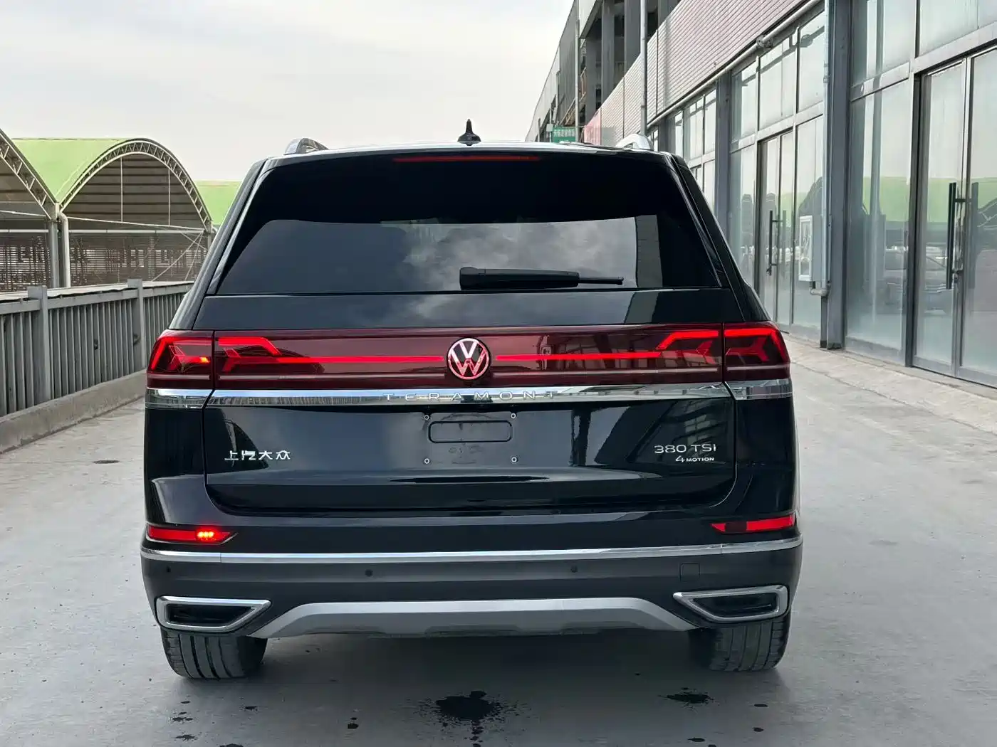 Volkswagen Teramont 2024 380TSI 4WD Dragon Glory Edition фото 5
