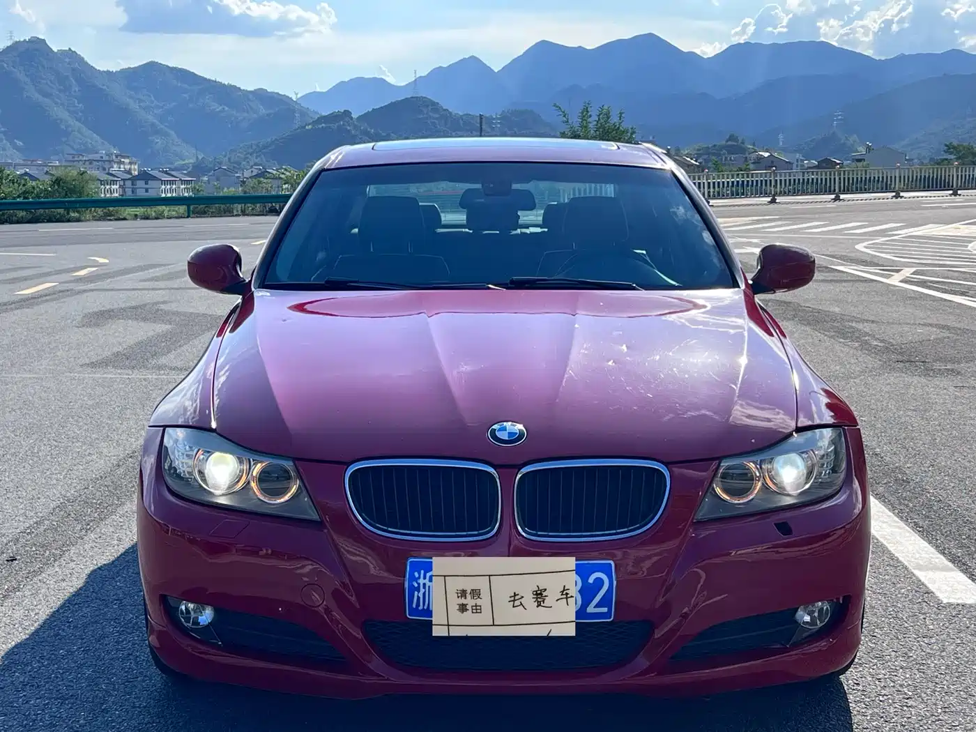 BMW 3 Series 2011 320i Luxury фото 3