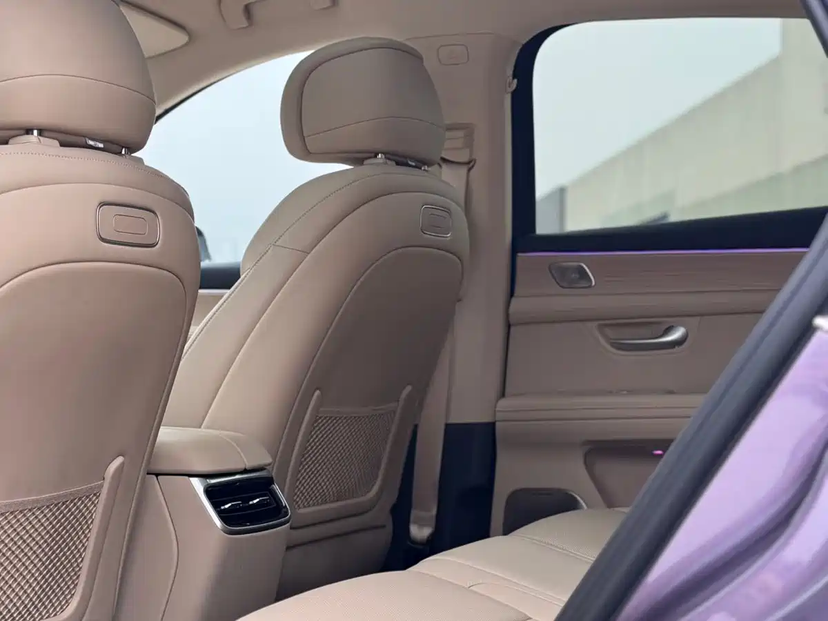 AITO Wenjie AITO M5 2025 Extended Range Ultra AWD фото 11