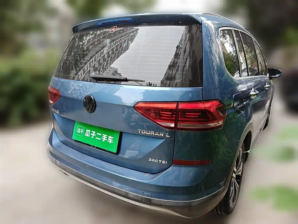 Volkswagen Touran 2018 Touran L 280TSI DSG Frontier Edition 7-Seater China V фото 5