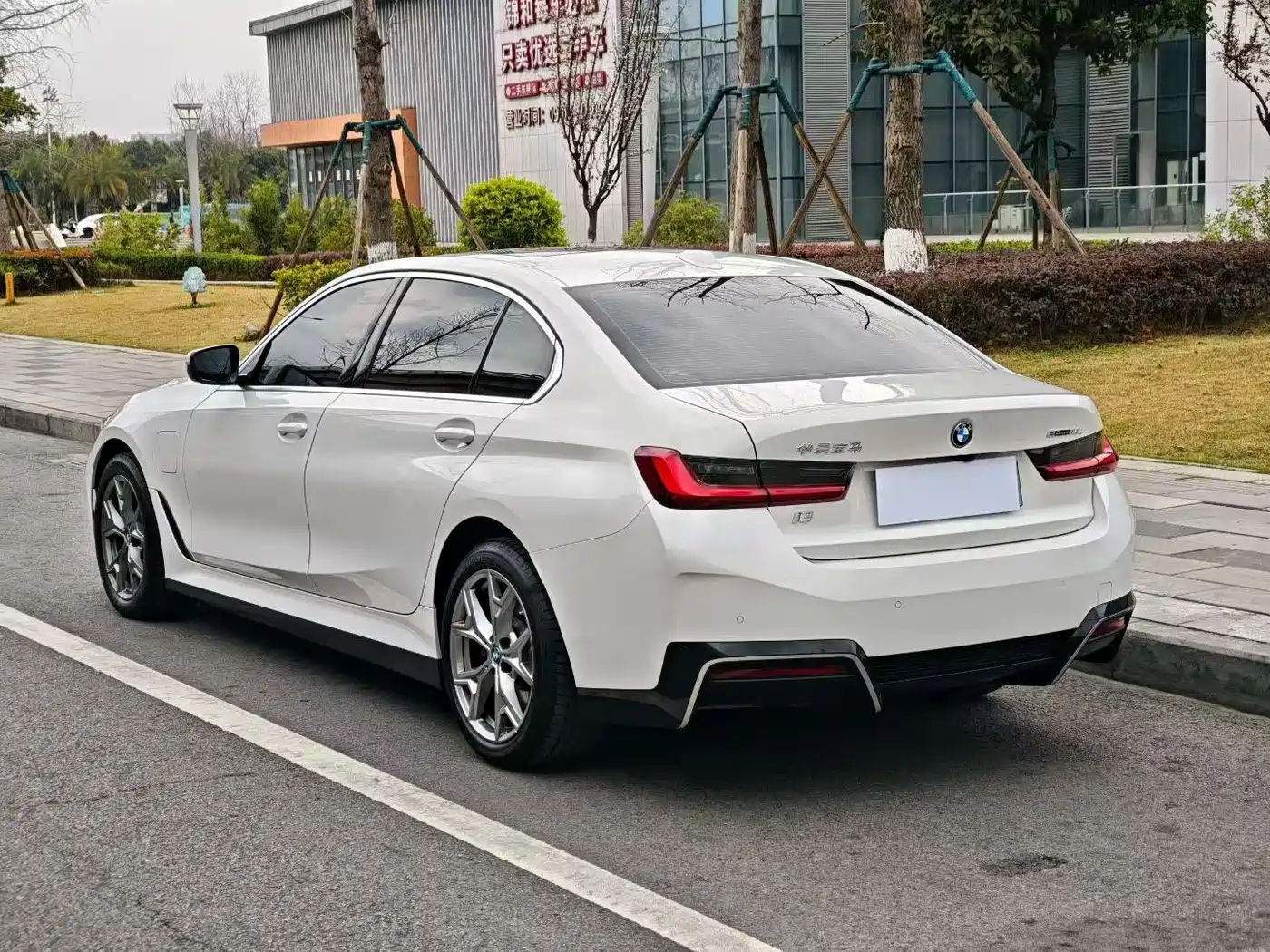 BMW i3 2022 eDrive 35 L фото 7