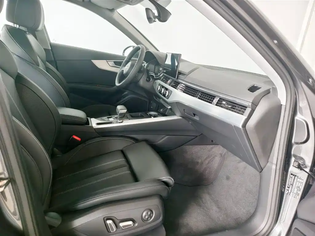 Audi A4L 2024 40 TFSI Fashion Dynamic фото 9