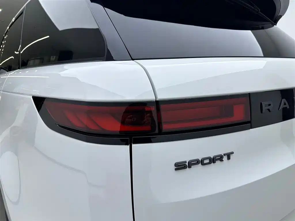 Land Rover Range Rover Sport 2023 400PS Dynamic SE фото 9