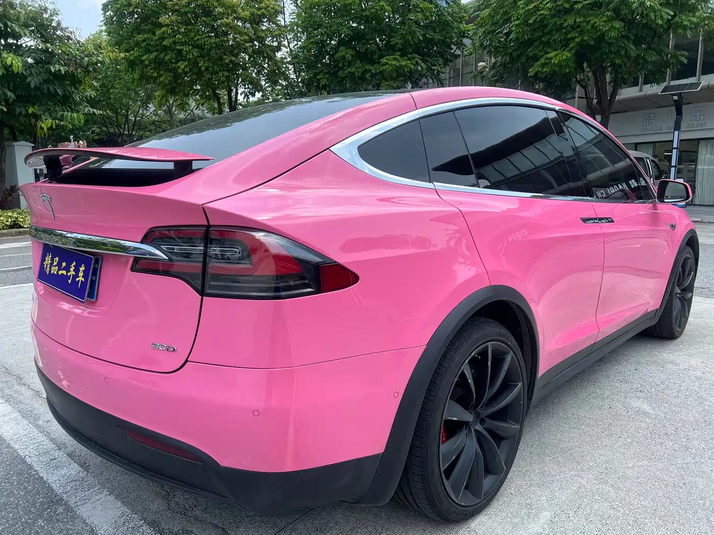 TESLA MODEL X