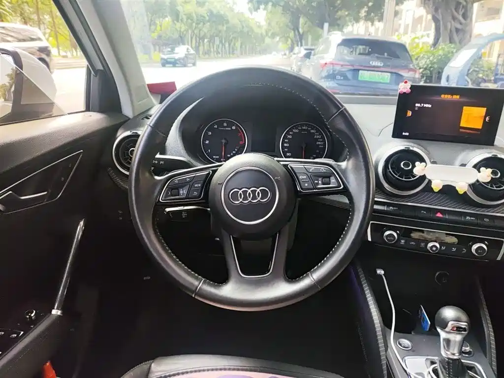Audi Q2L 2022 35 TFSI Fashion Elegance фото 3