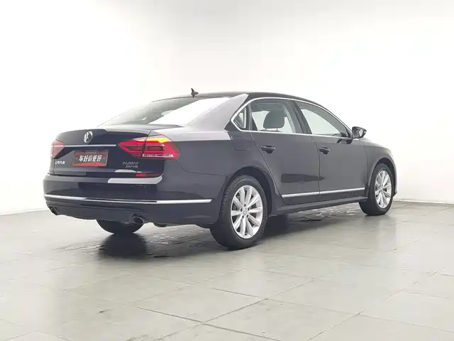 Volkswagen Passat 2017 330TSI DSG Prestige — фото 2
