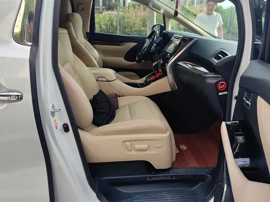 Toyota Alphard 2018 Facelift 3.5L Luxury Edition фото 8