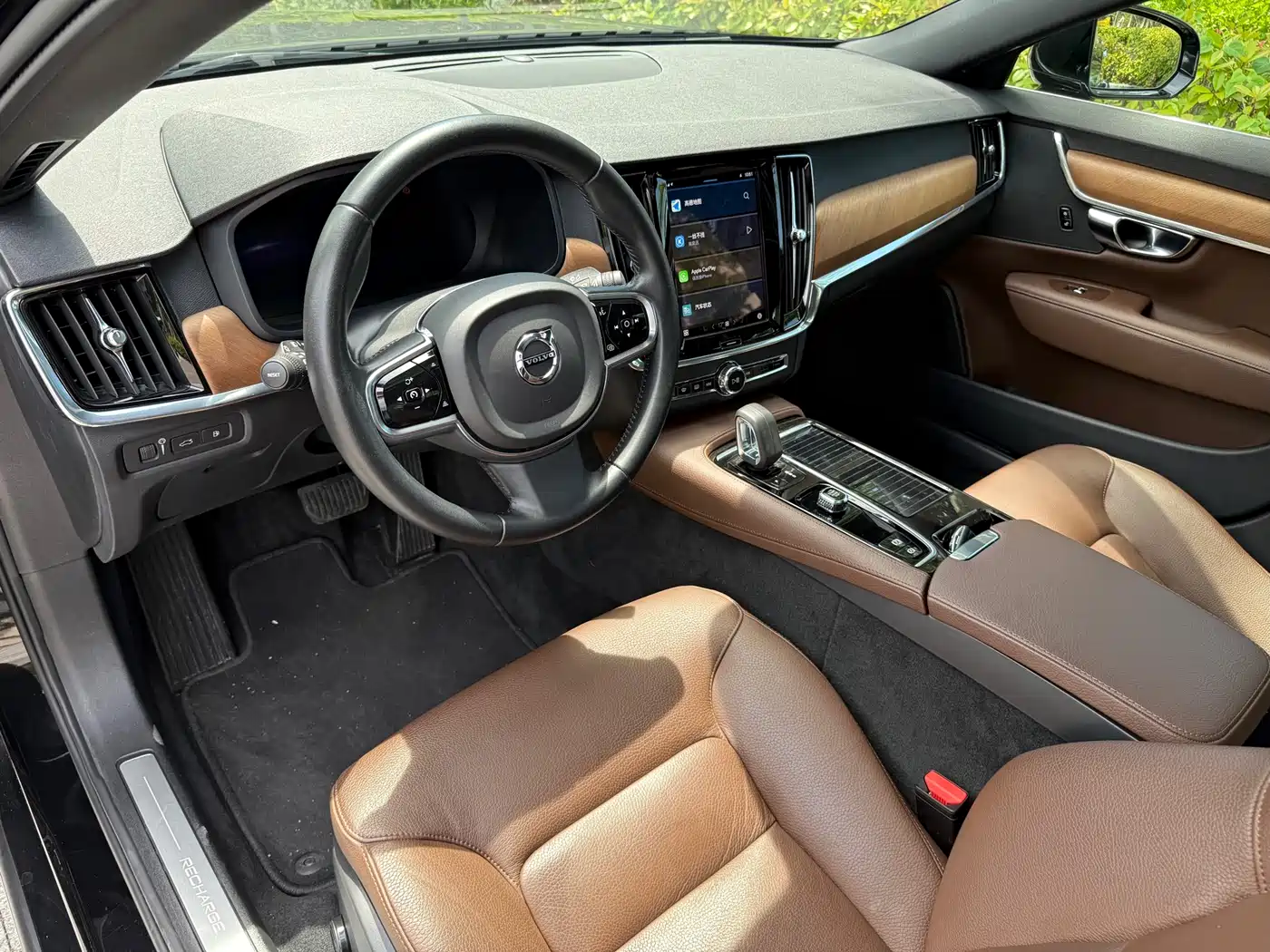 VOLVO S90 PLUG-IN HYBRID