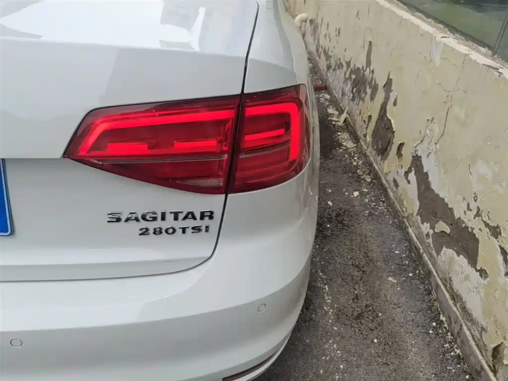Volkswagen Sagitar 2018 280TSI DSG Luxury фото 8