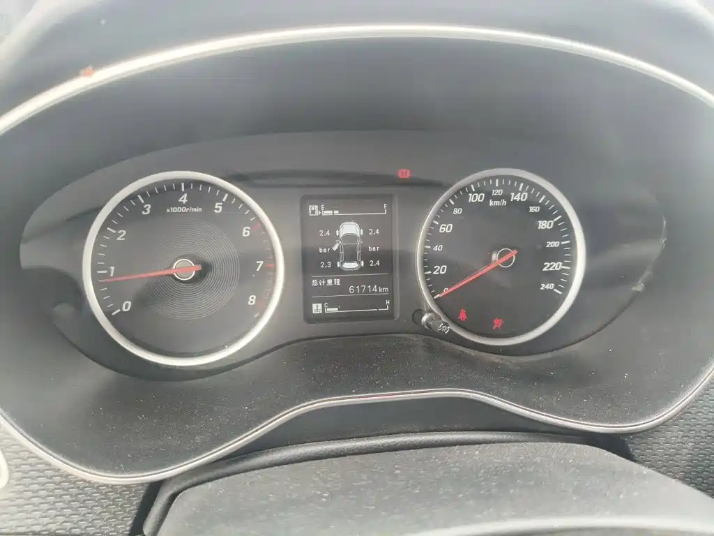 Baojun 730 2020 2021 1.5L Manual Fashion 7-Seater